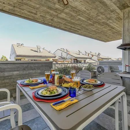 Desenzanoloft Official Partner Marriott Homes & - H2o Inside With 3 Pools Desenzano del Garda
