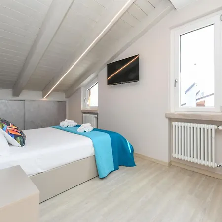 Desenzanoloft Official Partner Marriott Homes & - H2o Inside With 3 Pools Holiday home