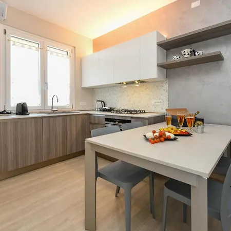 Desenzanoloft Official Partner Marriott Homes & - H2o Inside With 3 Pools * Desenzano del Garda