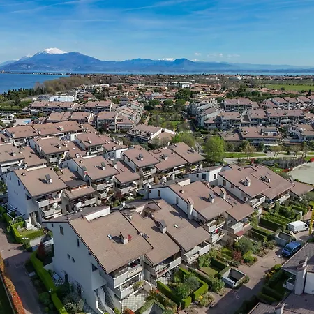 Desenzanoloft Official Partner Marriott Homes & - H2o Inside With 3 Pools Holiday home Desenzano del Garda