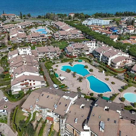 Desenzanoloft Official Partner Marriott Homes & - H2o Inside With 3 Pools Holiday home