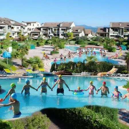 H2o With 3 Pools Desenzanoloft Official Partner Homes & By Marriott Bonvoy * Desenzano del Garda