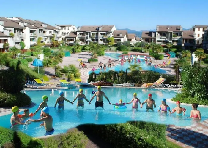 H2o With 3 Pools Desenzanoloft Official Partner Homes & By Marriott Bonvoy * Desenzano del Garda